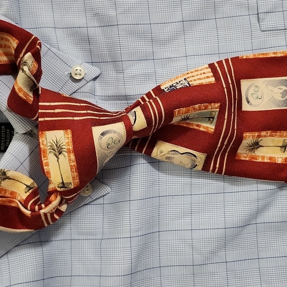 Tommy Bahama Silk Tie - Tropical Patriotic Theme - Stylish Men's Neckwear - Picture 1 of 7